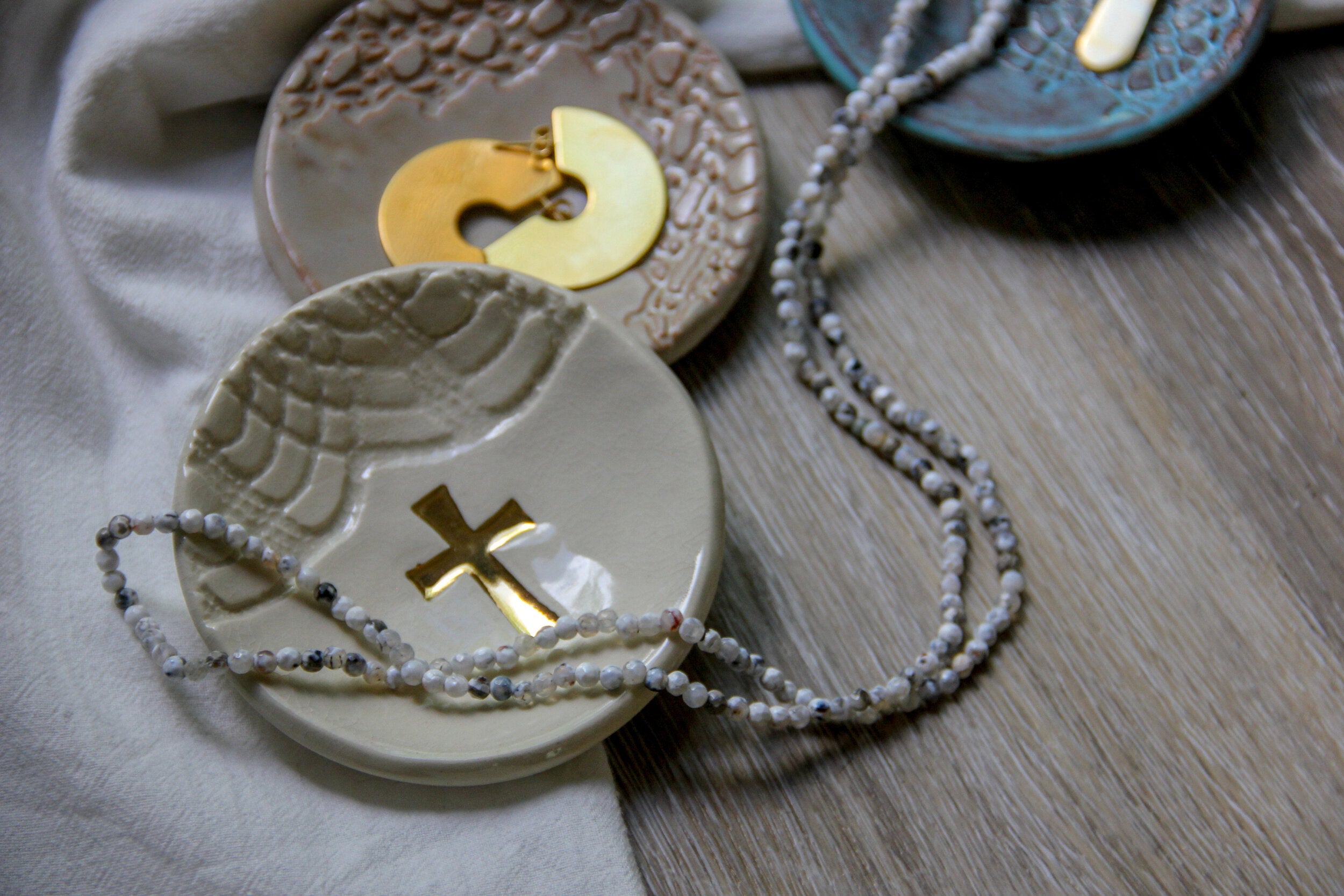Cross Ring Dish
